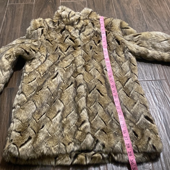 Sharon Young faux fur coat - Picture 4 of 7